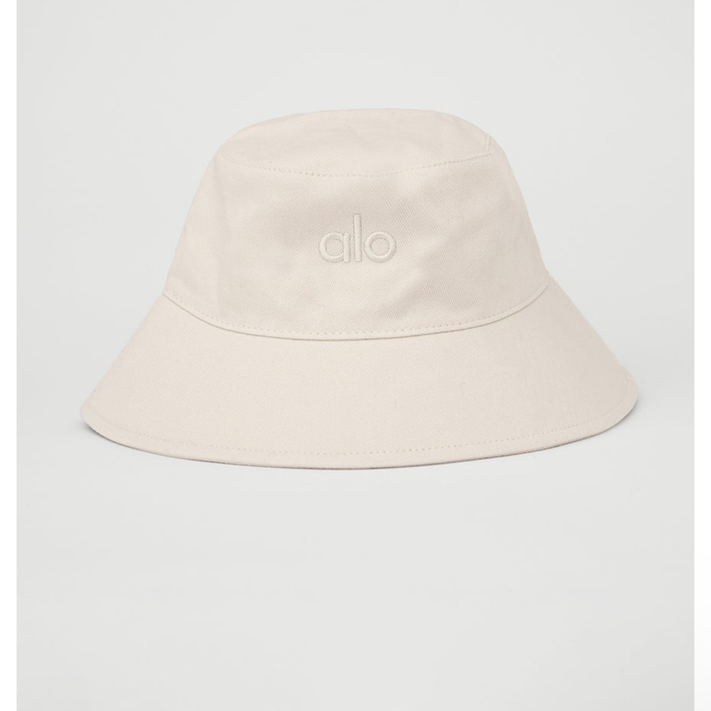 ALO Yoga Cream Bucket Hat